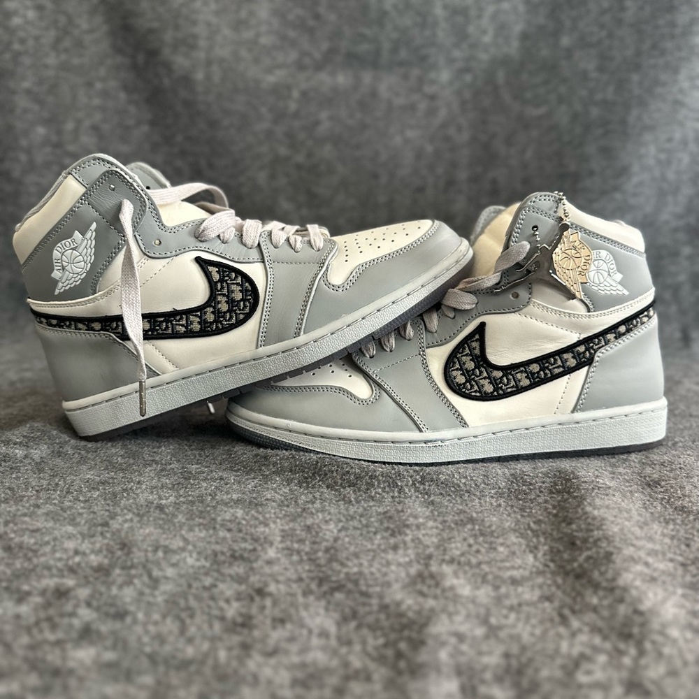 CRISTIAN DIOR NIKE AIR JORDAN RETRO 1